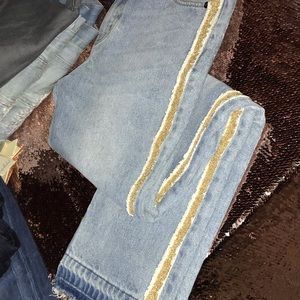 Relaxed but snug jeans POL